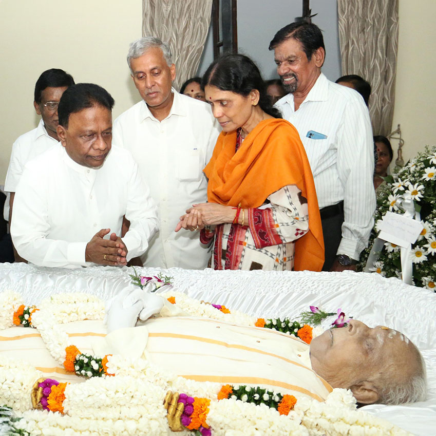 සම් 2